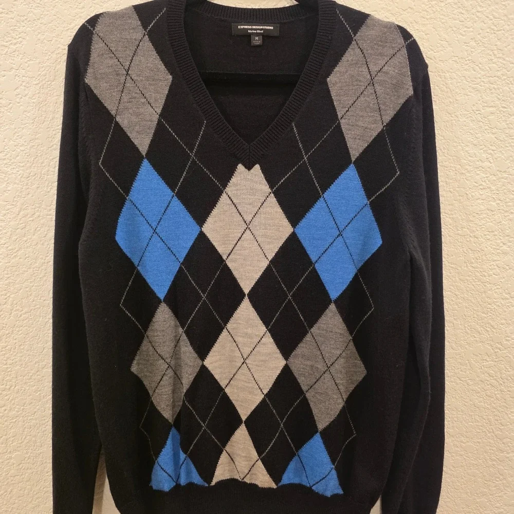 Express Design Studio Argyle Merino Wool V-Neck Sweater Mens M Black Preppy